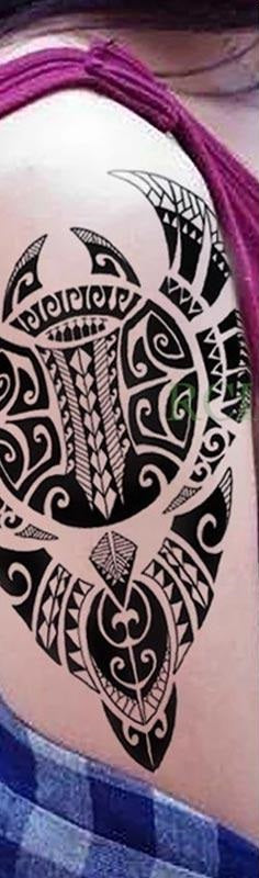 Tatouage épaule polynésien oiseau céleste