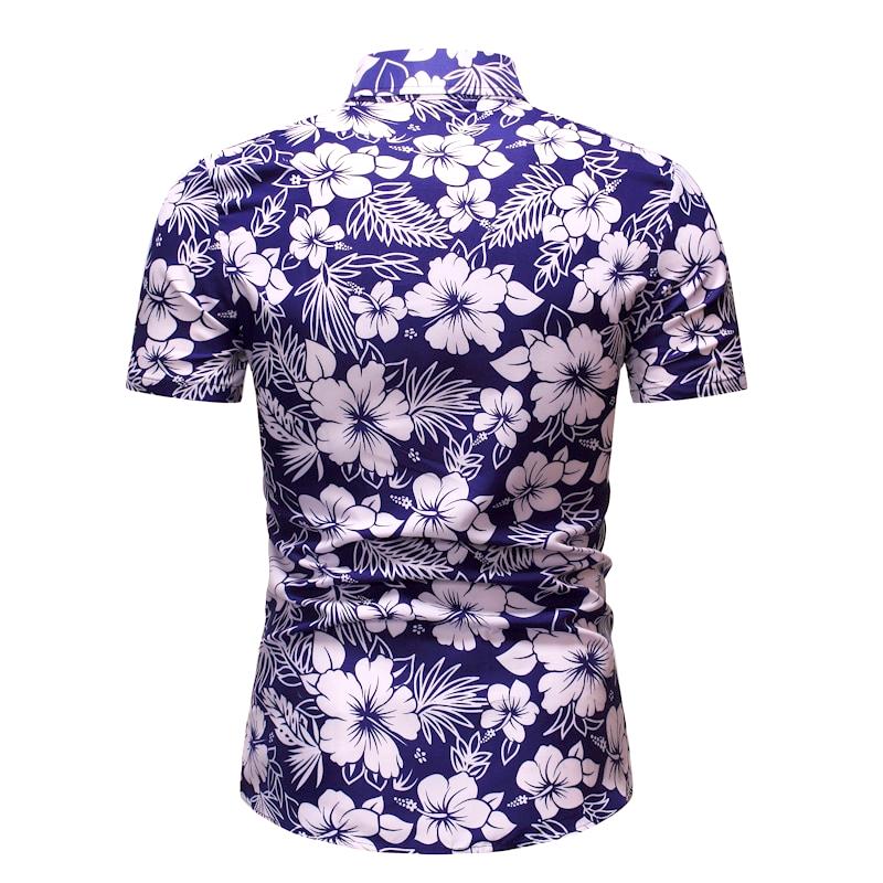 chemise a fleurs blanche sur fond bleu